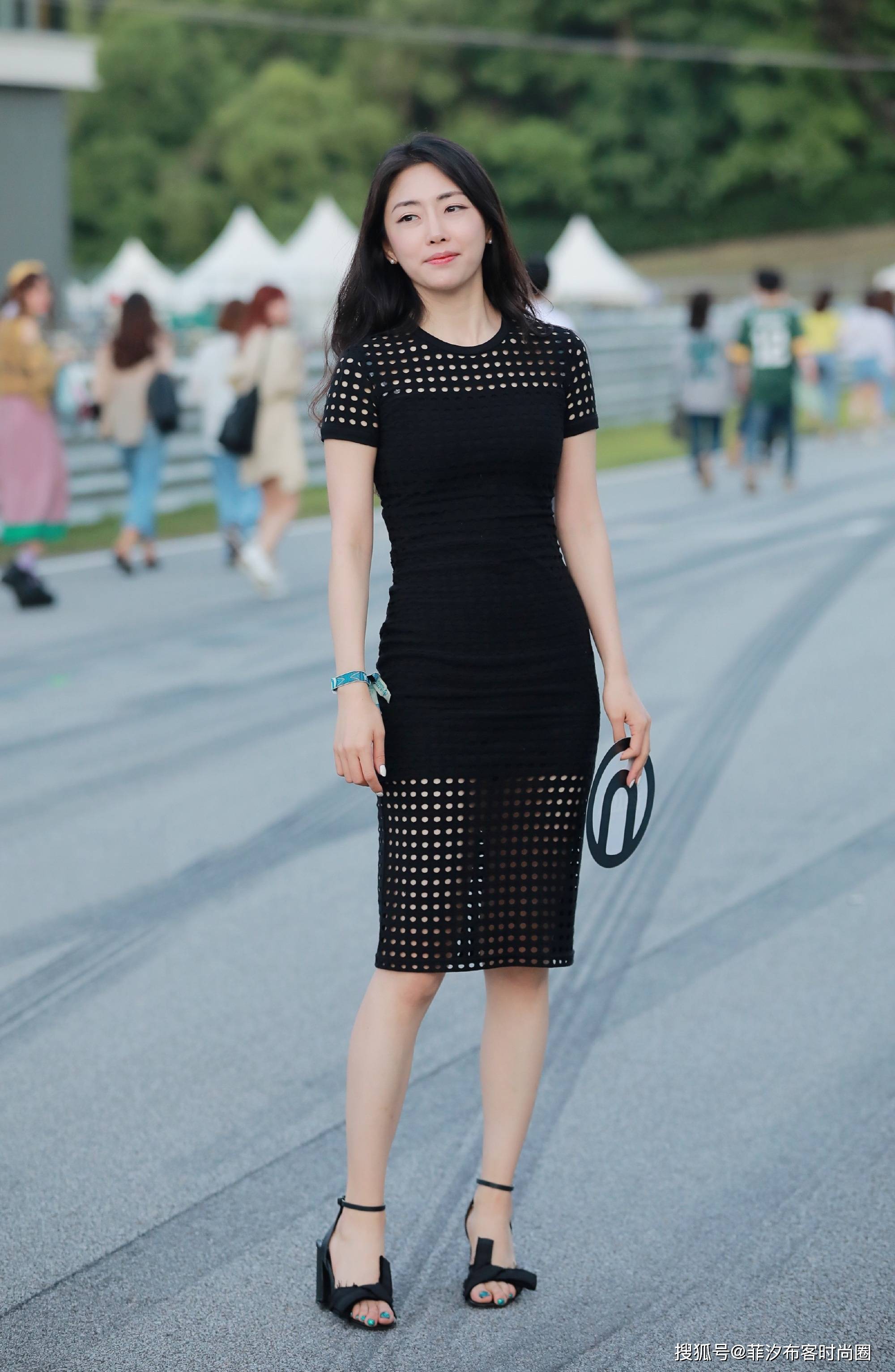 每一条连衣裙都有女生专属的气质,柔美又足够温柔