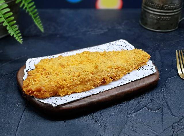 不放一滴油的炸鱼排,酥脆鲜嫩多汁还下饭,我家孩子好喜欢吃