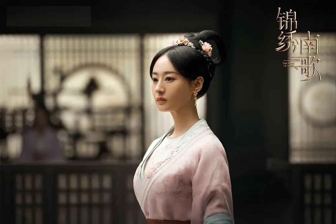 冲着李沁看《锦绣南歌》,没想到女二号那么美_关雪盈