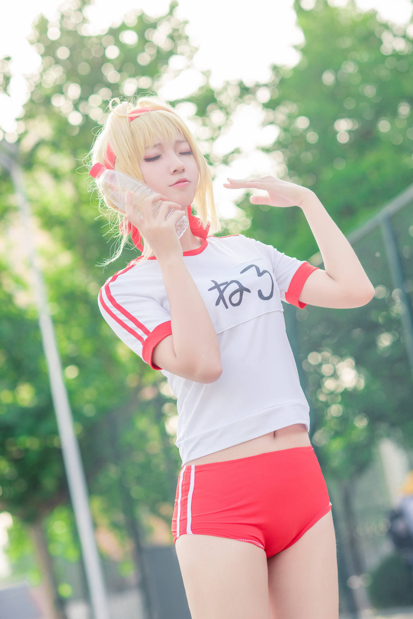 每日图鉴大赏fgo尼禄saber体操服cos元气运动少女哦