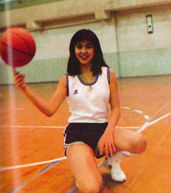 王祖贤才是真人版“赤木晴子”打球旧照曝光漫画腿搜狐大视野搜狐新闻