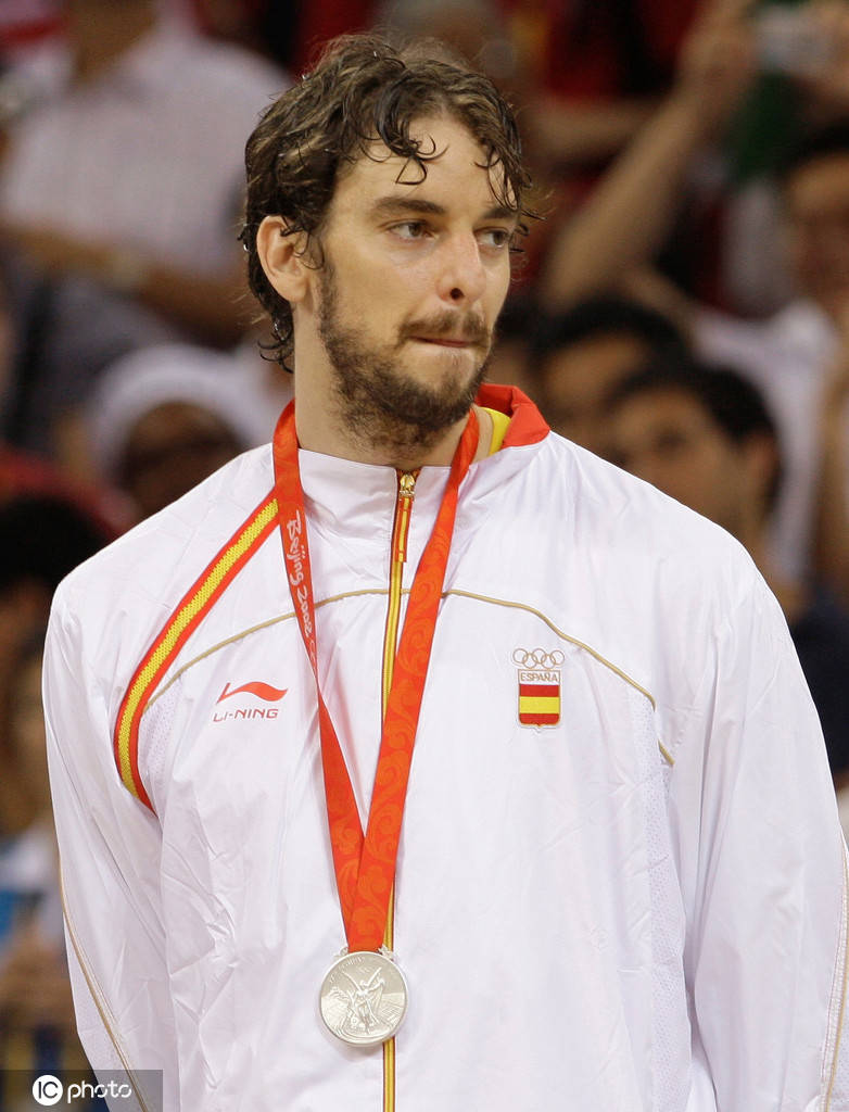 组图:加索尔迎40岁生日 征战19载成科比最佳拍档