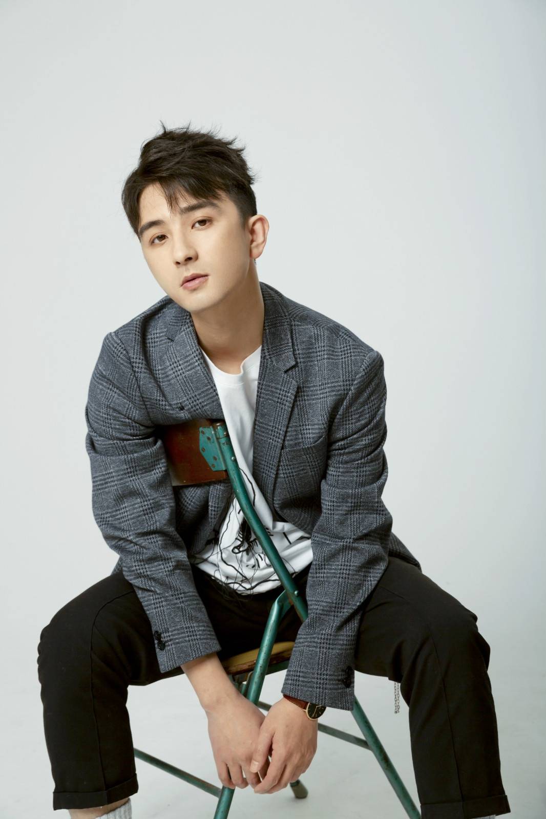 明星为考生加油鼓劲 武雨泽视频状态超好意外引评:颜值逆天