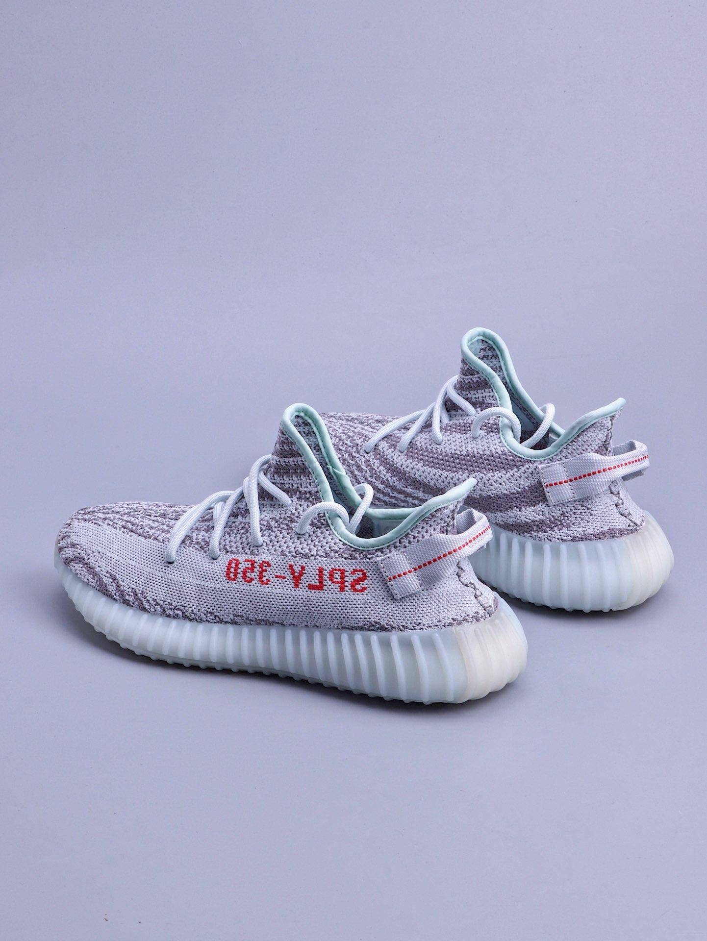 每日一椰yeezyboost350v2可燃冰