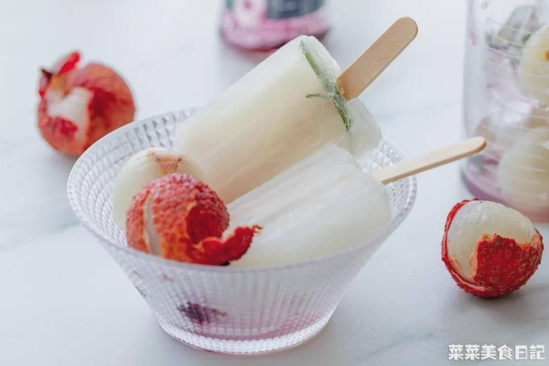 清新的荔枝海盐冰棍,先给继续做上.