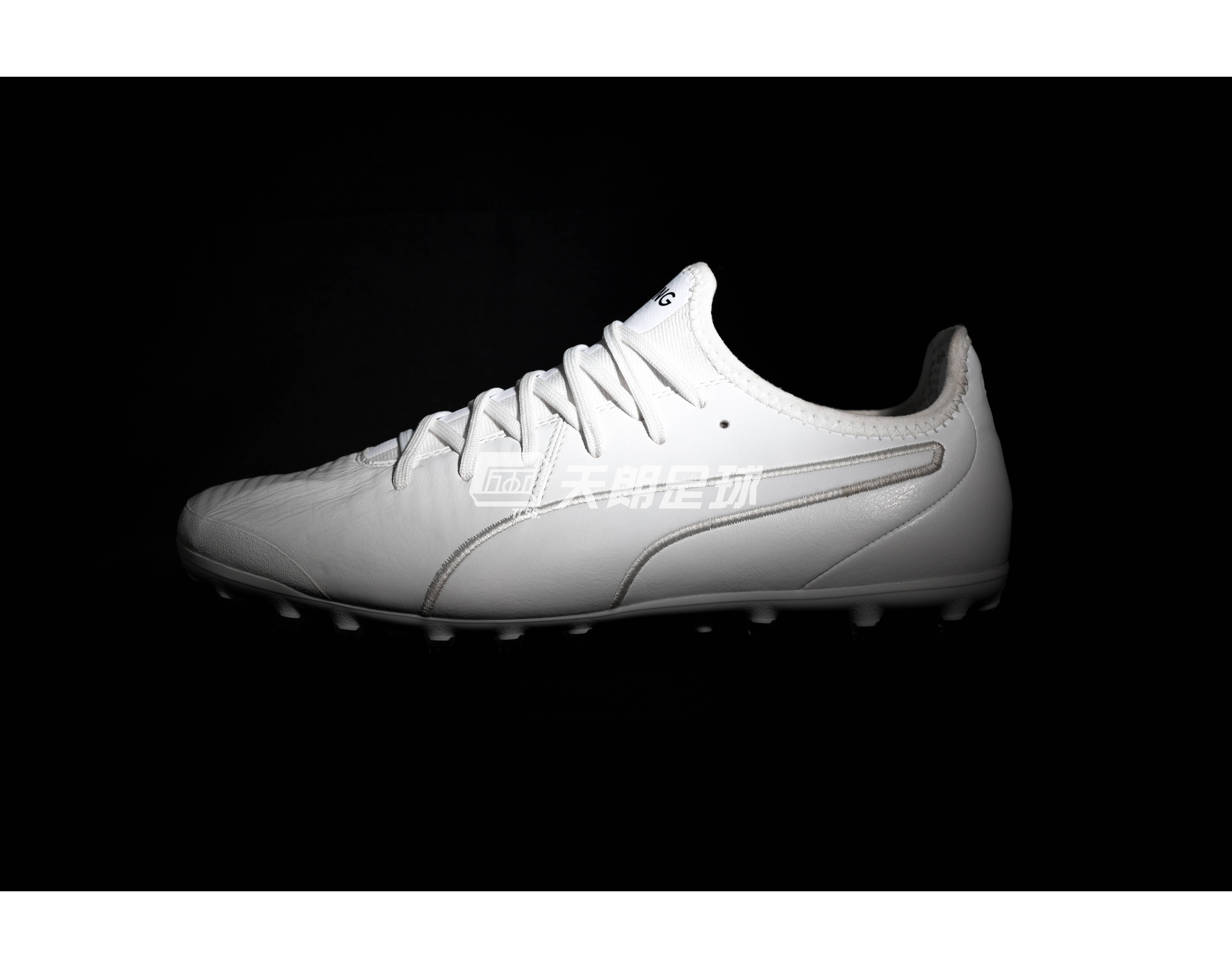 puma彪马联合天朗足球即将推出king pro mg全白配色