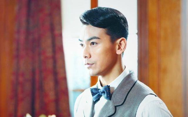 原创新的防腐剂男神戴向宇12年后饰演相同的角色