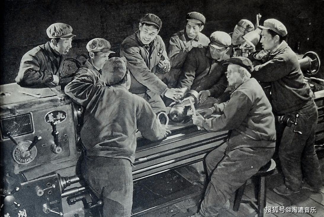 原创回顾1974年《中国摄影》杂志中每位摄影师镜头下的精彩一瞬