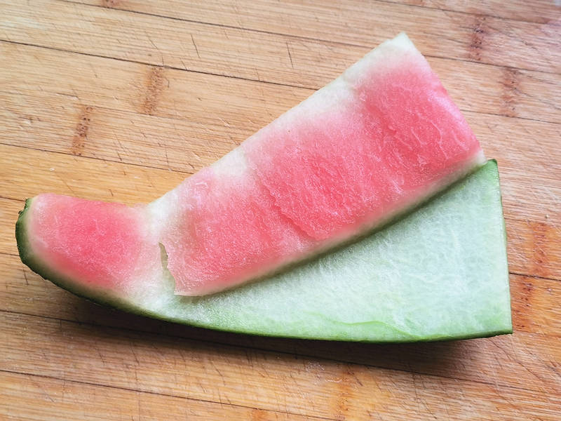 原创粽子吃腻了,换个新吃法,与西瓜皮一起炒,一半软糯一半爽脆,香