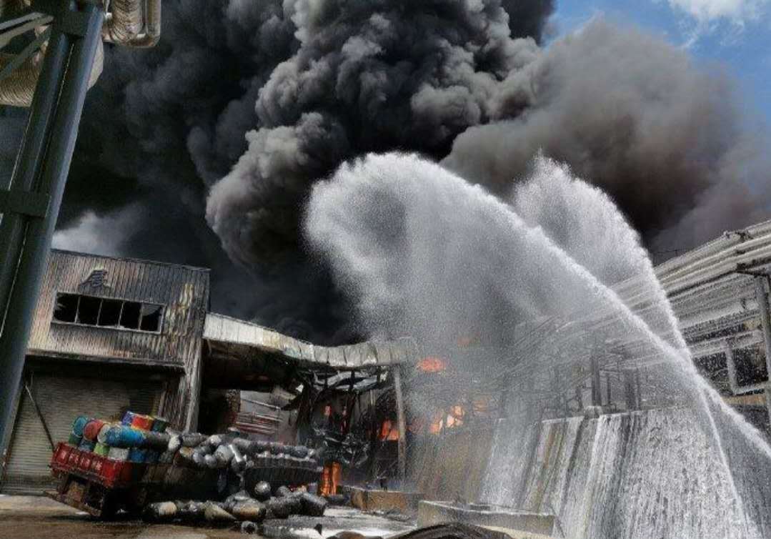 甲醇储罐爆炸事故图片图片