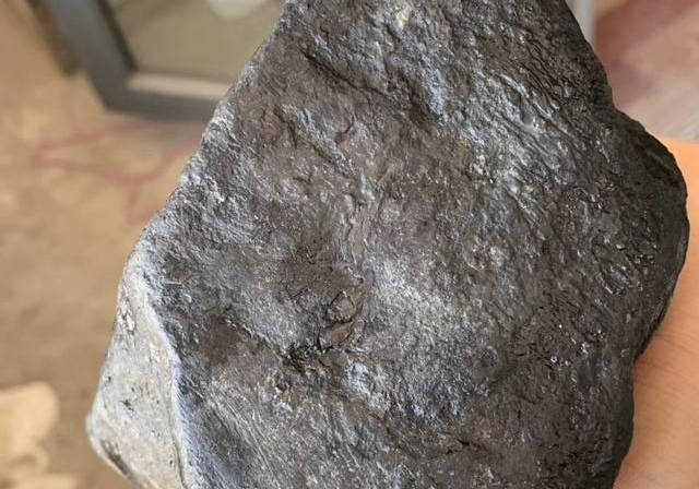 翡翠原石小涛,给大家分享一些翡翠原石相关的干货知识.