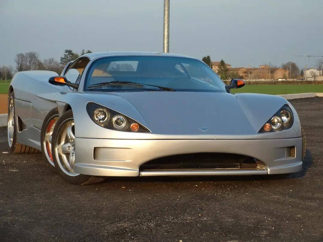 一台来自意大利的怪异的六轮超跑-搜狐大视野-搜狐新闻