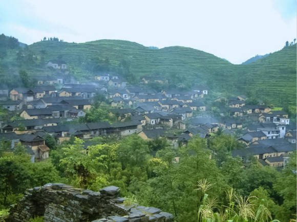 小镇名称:湘西州凤凰县山江镇(苗族)