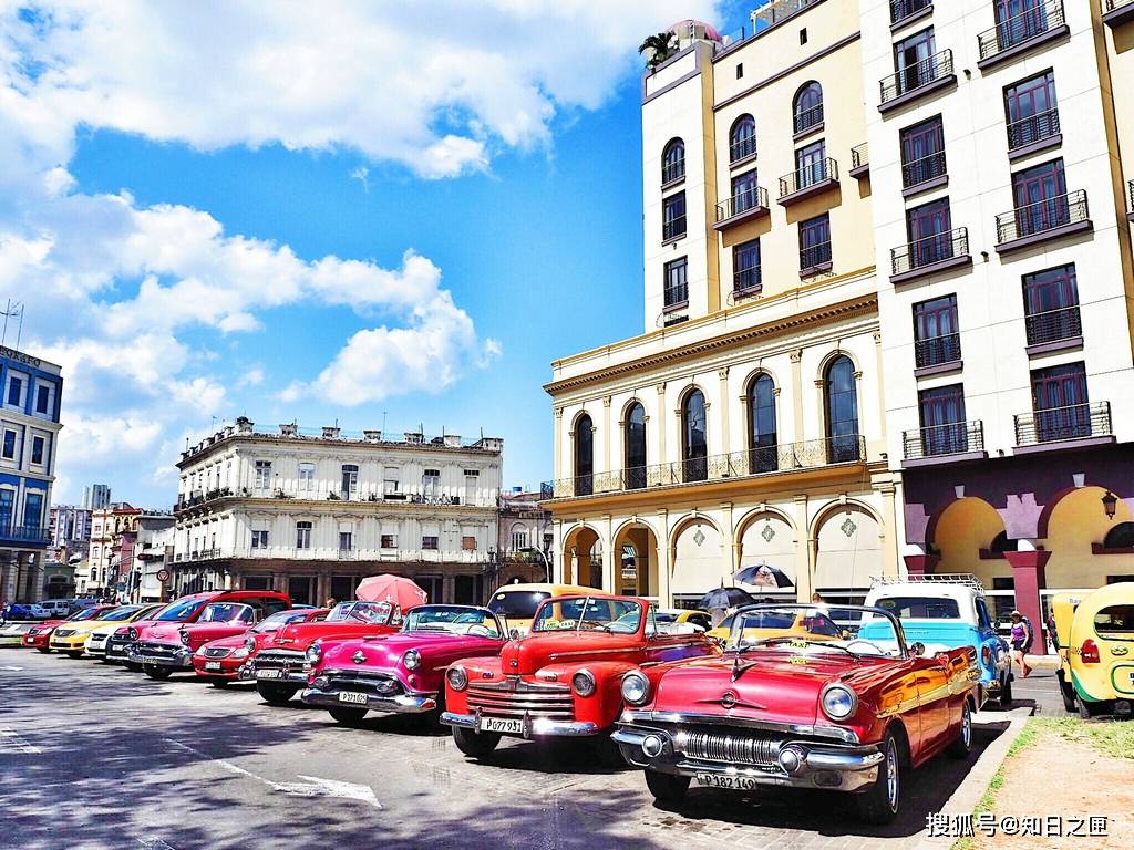 复古的建筑和五颜六色的诱人气息!去哈瓦那旅游的8个景点推荐!_广场