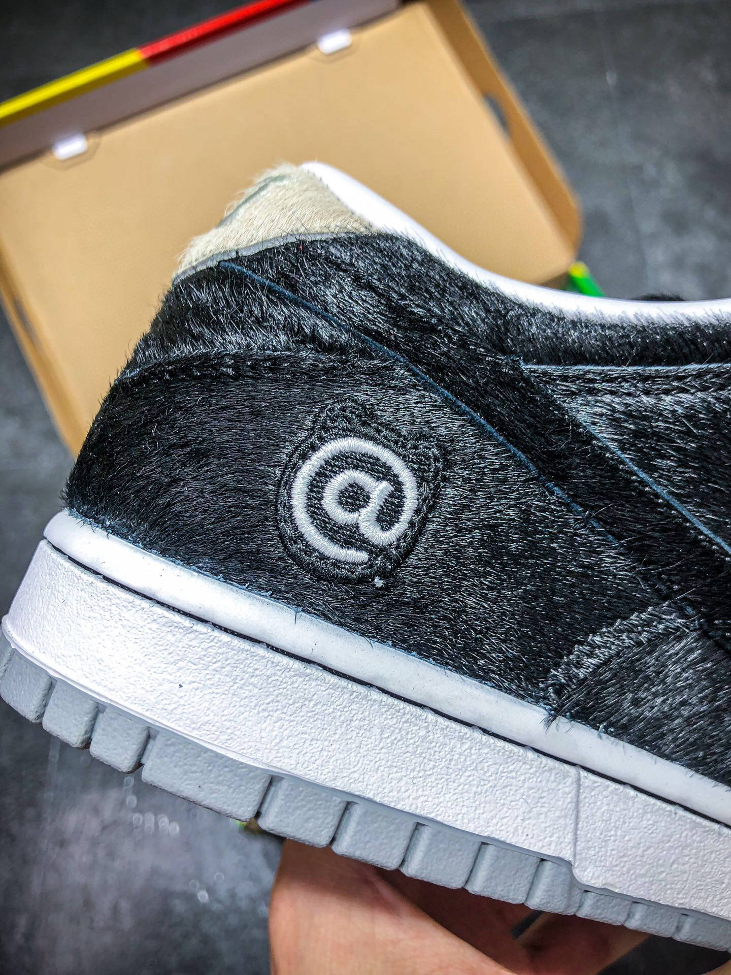 日本玩具 medicom toy 联名耐克 sb dunk be rbrick 鬃毛暴力熊板鞋