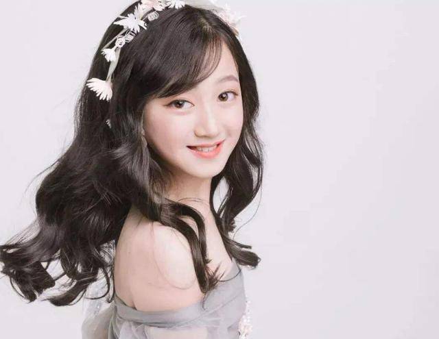 原创女儿长太美在学校惹麻烦爸爸直言心烦网友建议给她增肥