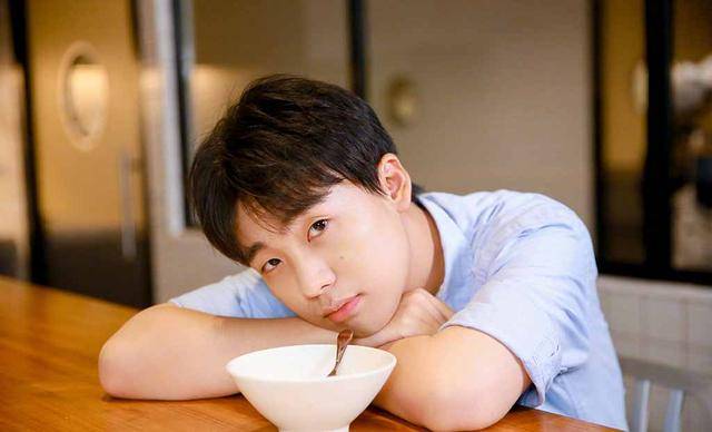 赏饭吃,所以更加不会对孩子过度宠溺,不会让德云社因为自己而走下坡路