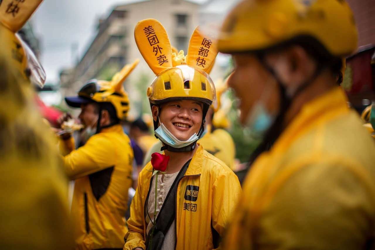 原創疫情改變外賣行業,騎手為什麼越來越有尊嚴?只因這五個字