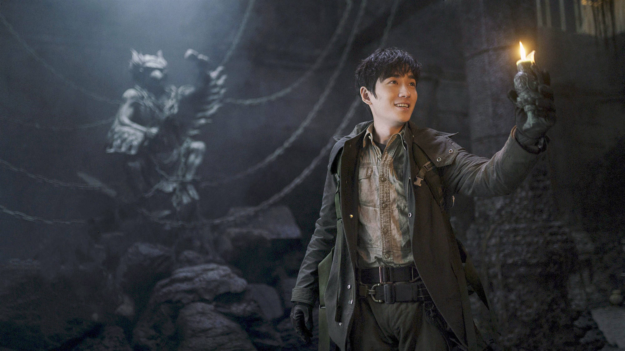 《重启之极海听雷》吴邪面对张起灵和胖子的不同态度,是一种折射