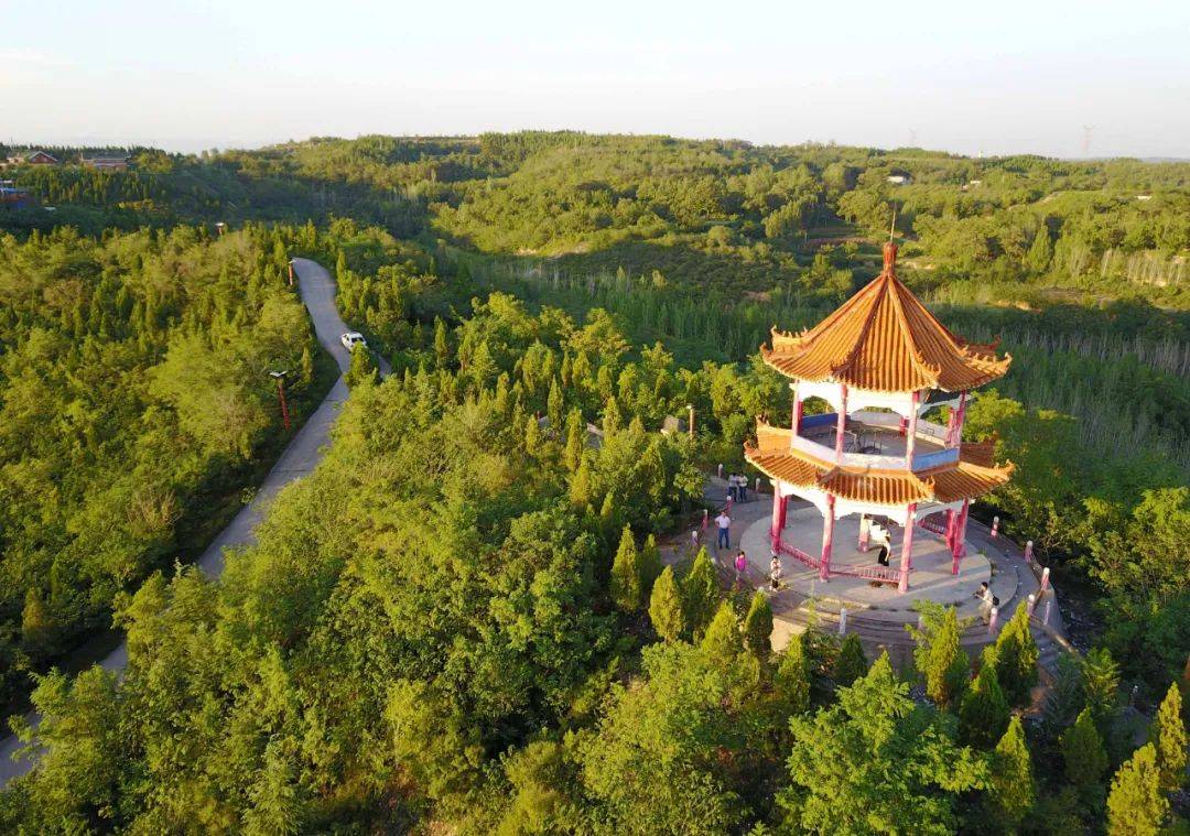 洛阳万佛山风景区图片