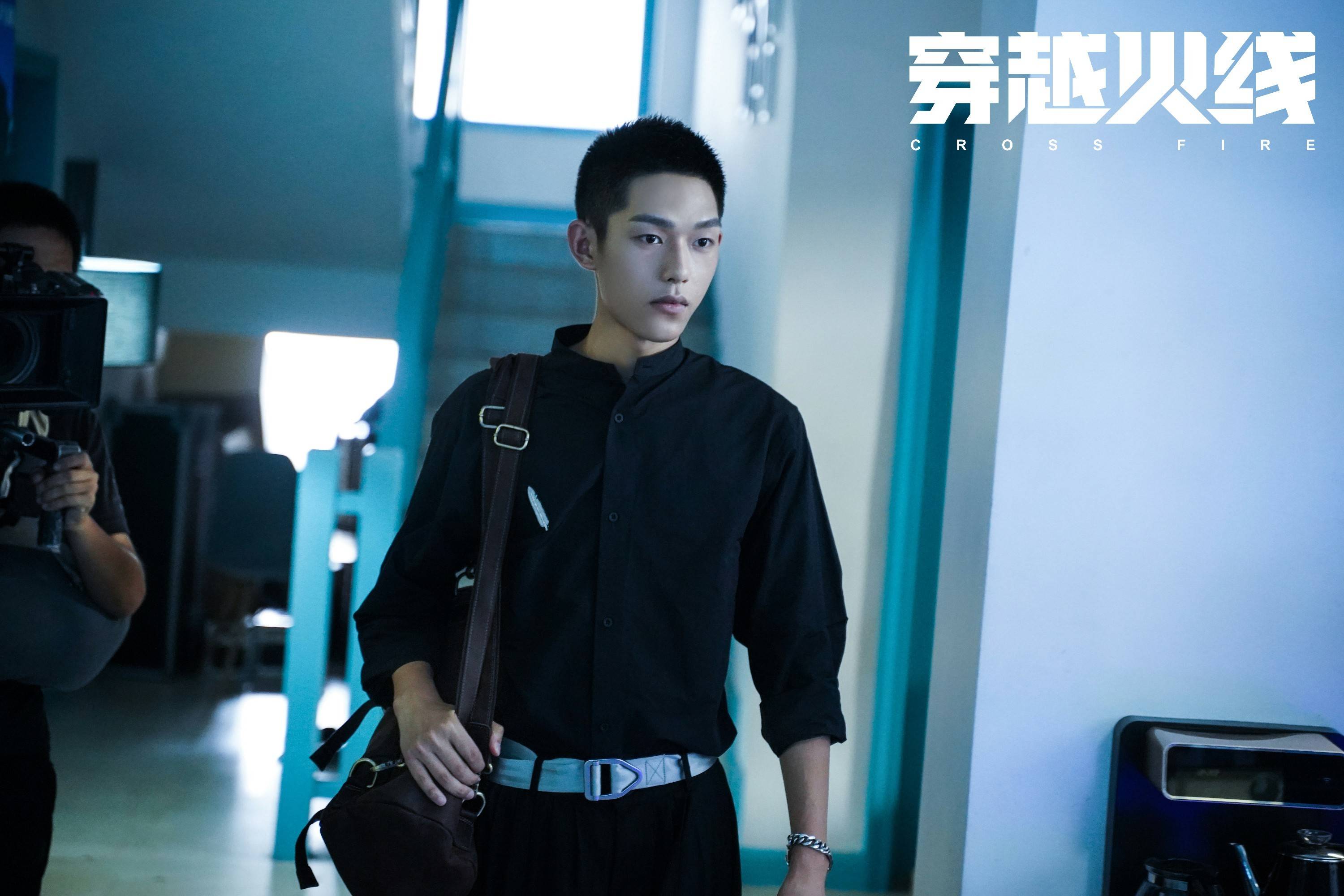 《穿越火线》开播 王锵变身热血电竞少年_king