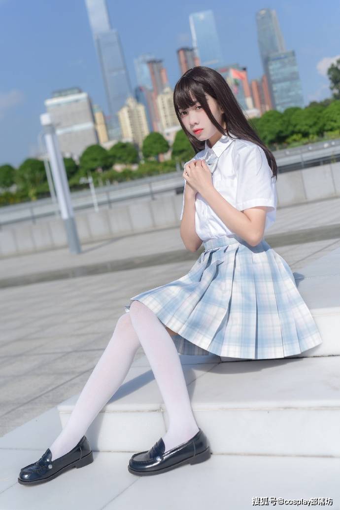 jk少女阳光下的那一抹恬静