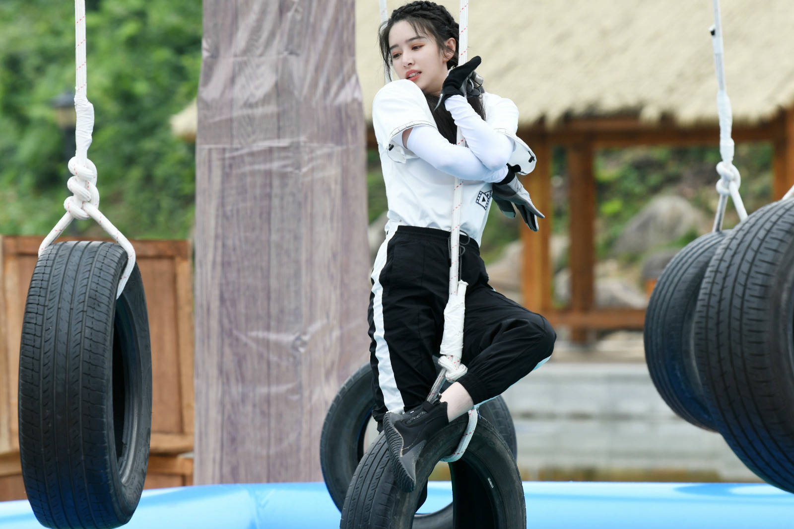 阚清子元气首秀《奔跑吧》 "游戏黑洞"反差萌无敌