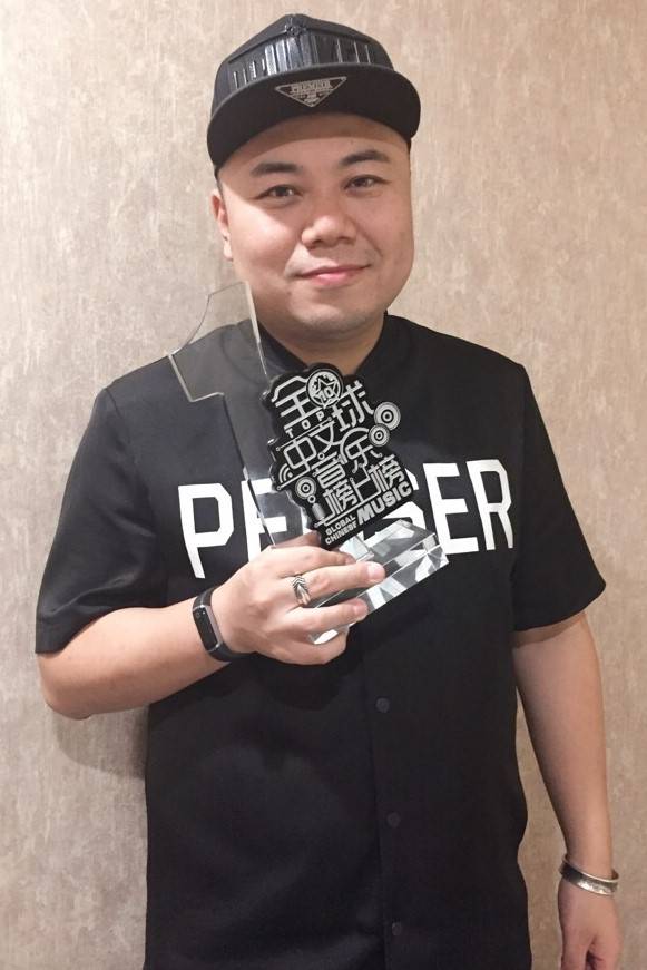 星奥预告 | 葛林将携经典之作「林中鸟」出席哈尔滨芝华仕旗舰店品牌