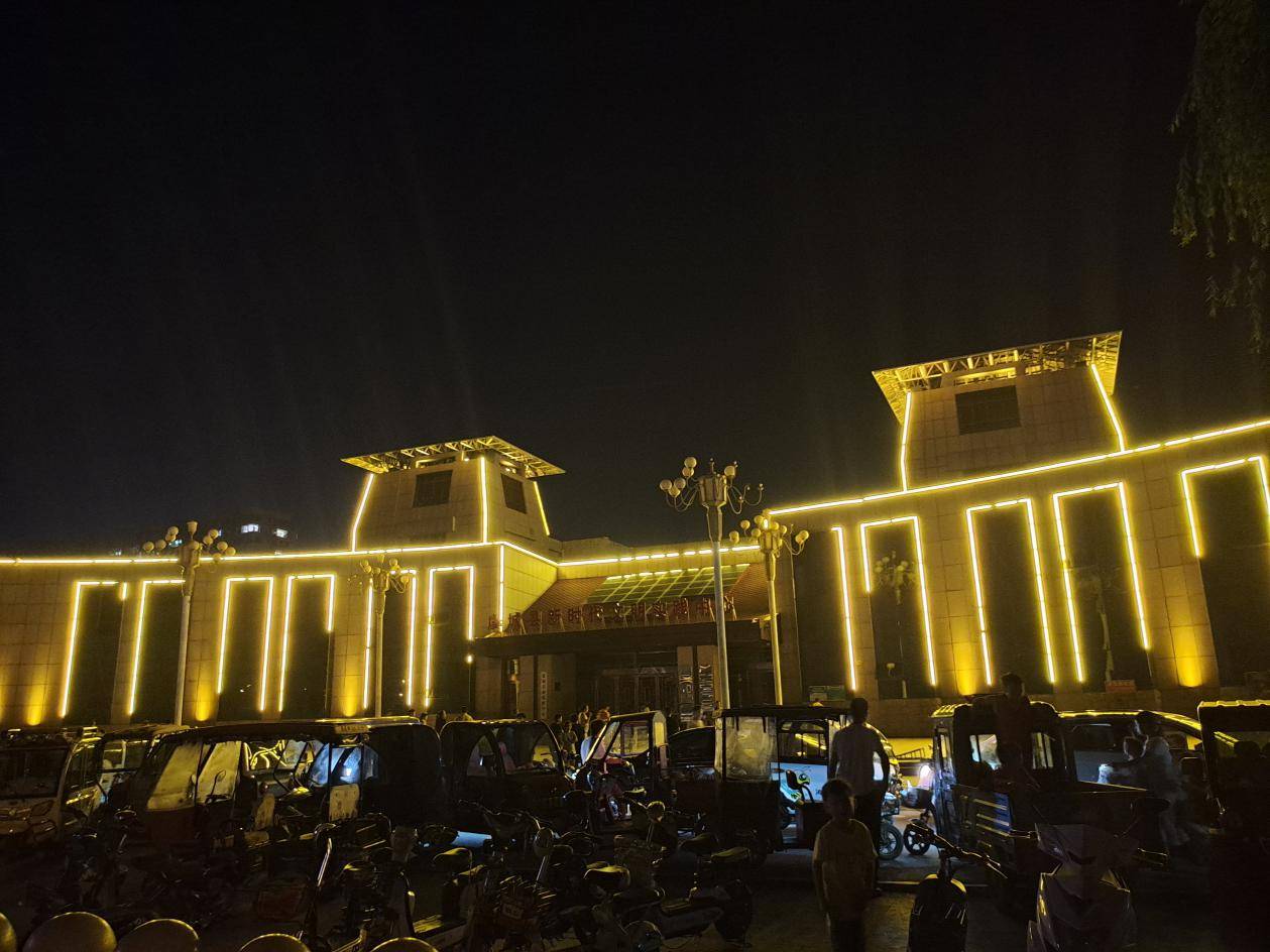 原创夏夜的虞城县木兰文化广场