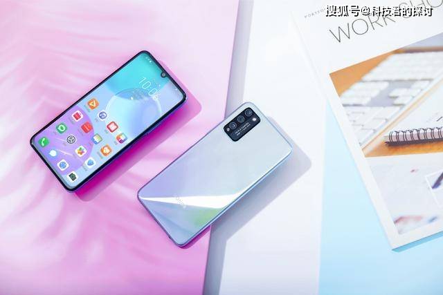 原创荣耀30青春版:最美千元机,时尚感,科技感成就逆天颜值