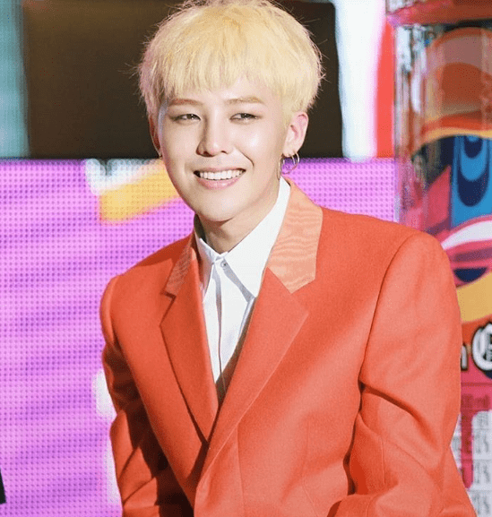 又一个活在滤镜中的他被打假成功,权志龙生图流出,这颜值太真实