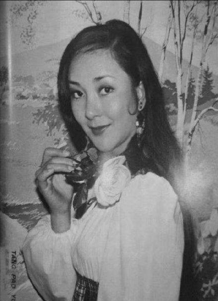 唐宝云是瑶女郎中出道最早的一批,也是第一位出演琼瑶剧的女演员,年轻