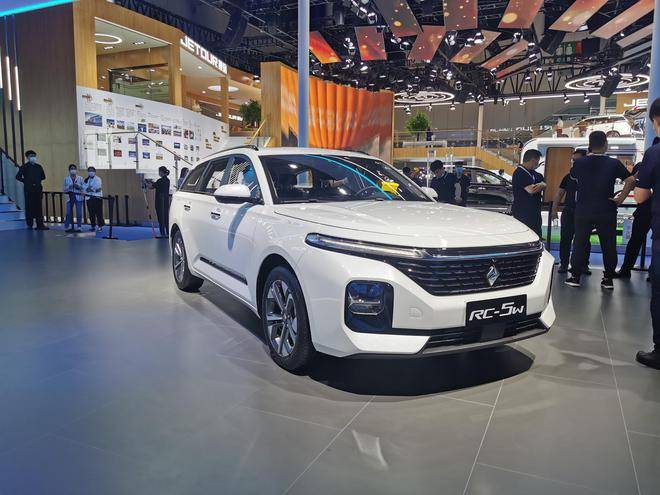 新宝骏rc-5/rc-5w开启预售 将于8月正式上市