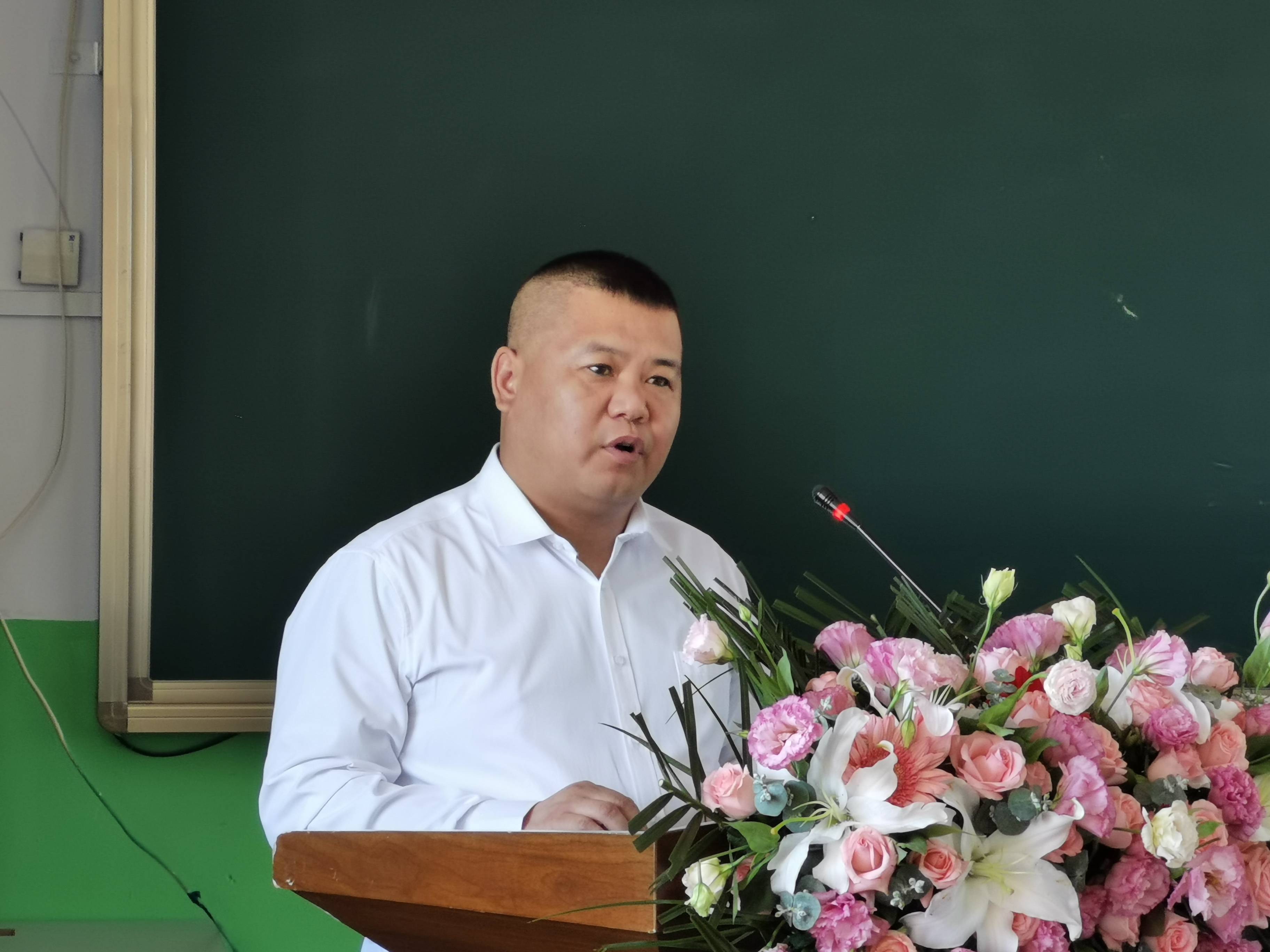 中际达集团董事长,中国法治新闻报社副社长郭华讲话