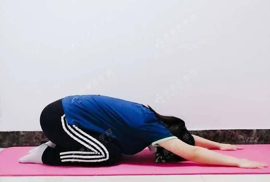 10个腰部放松小妙招,帮你远离的功能性腰痛!_动作