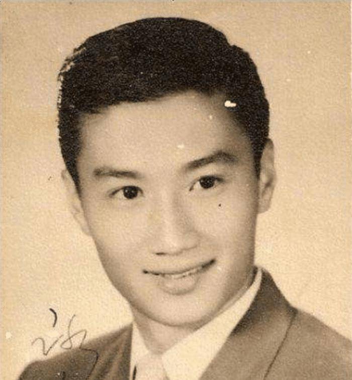 "四哥"谢贤年轻时有多帅?看到照片后:怪不得找这么年轻的女友_谢霆锋