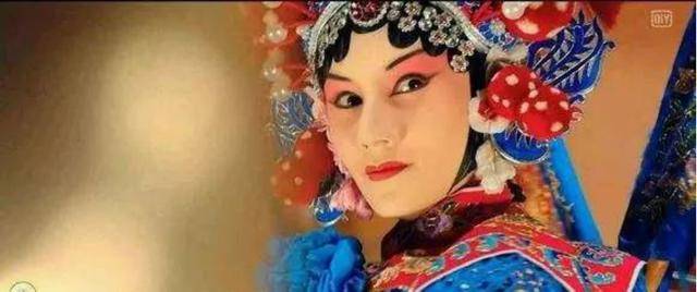 43岁的袁泉是浪姐请不动的姐姐