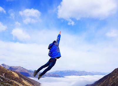 出生在农历2月的人,命中就带有财气,也有着坚韧不拔的性格,从小到大做