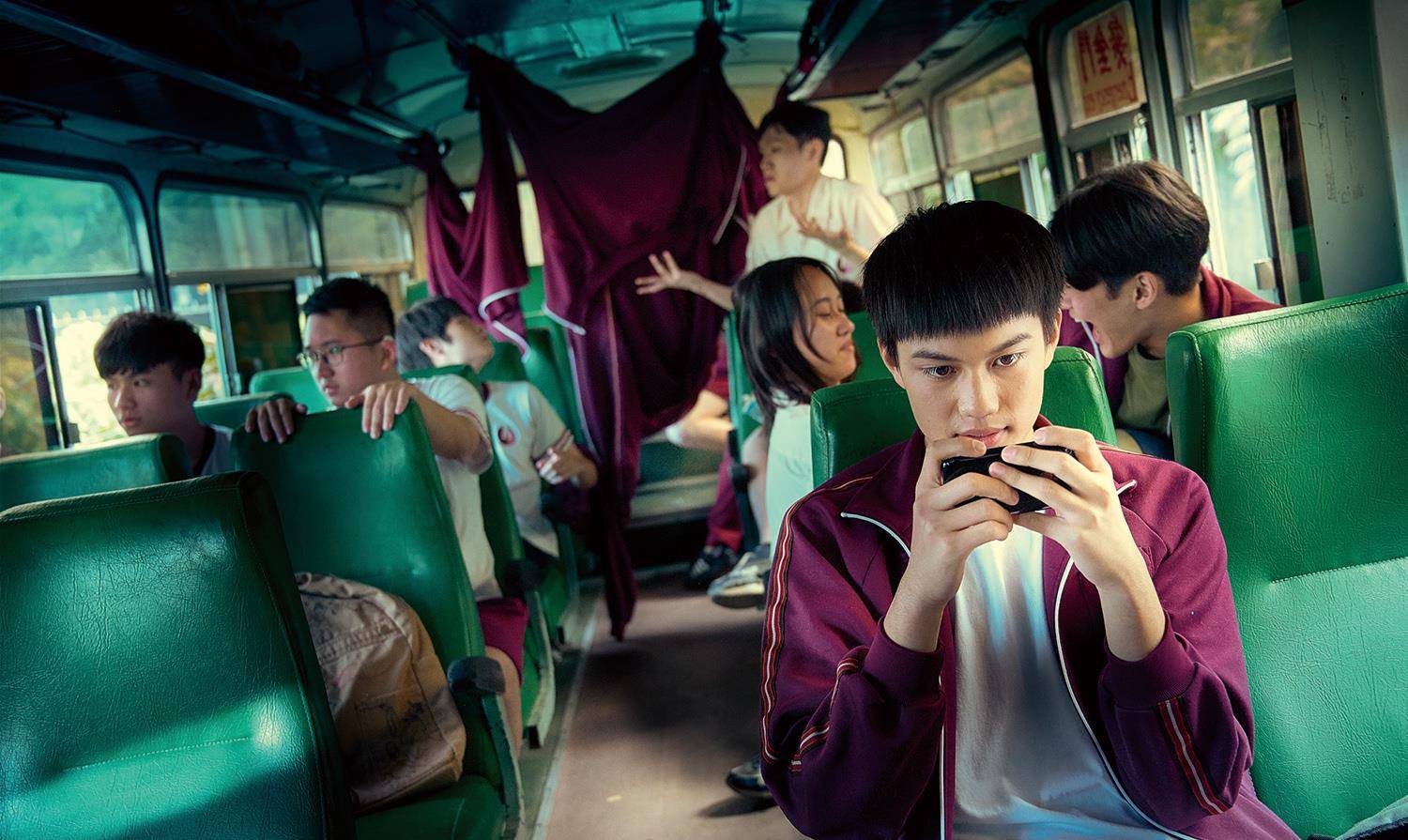 正常人看不懂他们聊天内容时还会稍感挫折沮丧,反而体验到了聋哑人士