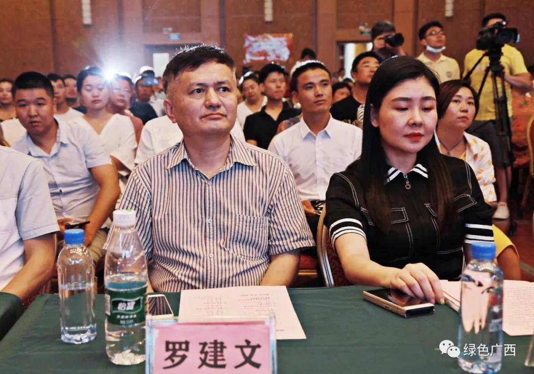 高峰励志 歌声飞扬_广西