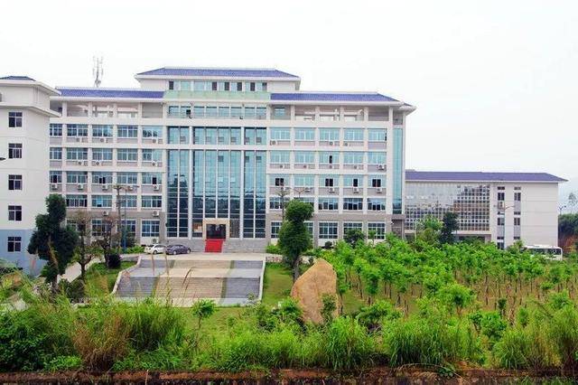 广信学子在第十二届全国大学生广告艺术大赛广东赛区荣获一等奖