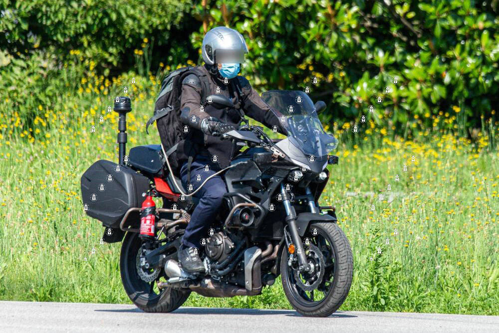 雅马哈tracer700gt谍照曝光作为警用版进行路试