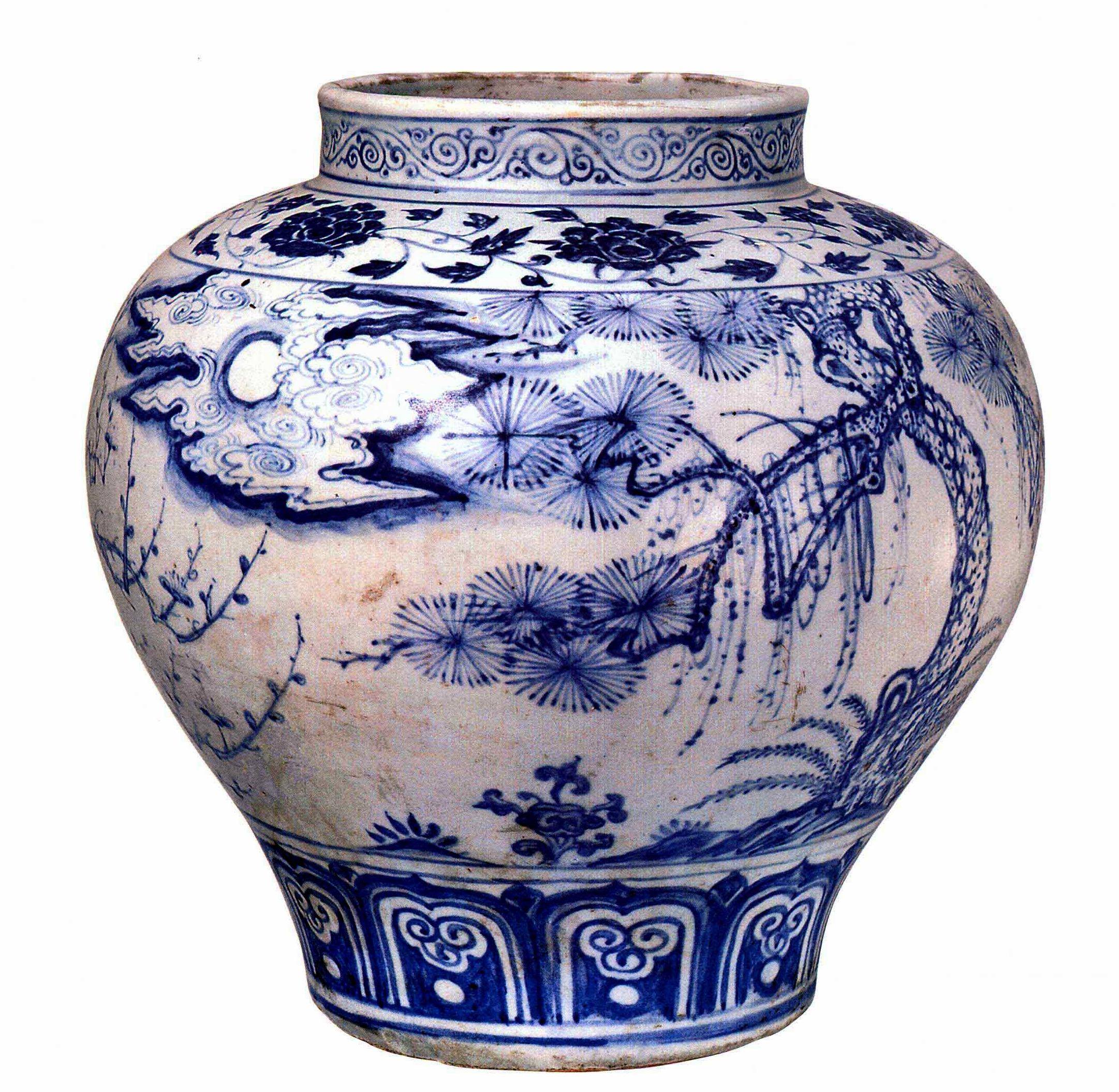 原创中国陶瓷文化,色泽温润纯正的酱釉盘和绘有特殊流云纹的梅瓶
