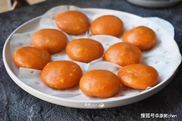 红薯和两种粉做成水晶饼,香甜软糯有弹性,女儿吃一次馋一次_糕点