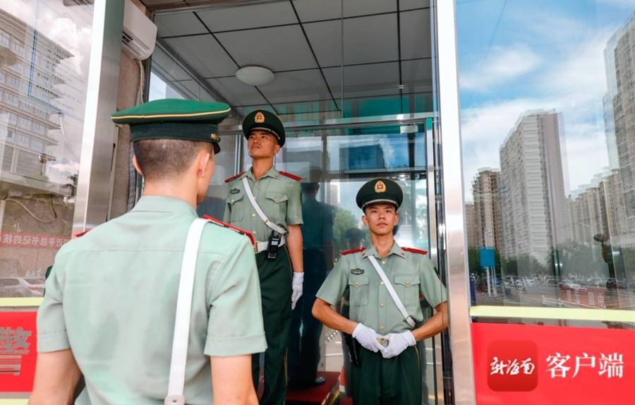图片故事丨走进"海南第一哨":当"00后"新兵遇上"90后"班长