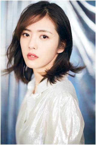 但令小编觉得可惜的却是蔡文静,同样是网剧走红,蔡