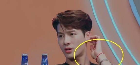 原创王嘉尔最"珍贵"的手绳,连录节目都不舍得摘,真实含义让人意外