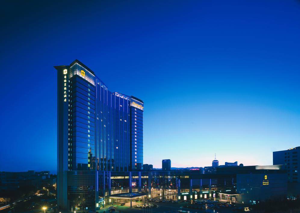 原创亚洲大酒店:老板身价达1000亿,地位比李嘉诚还高?