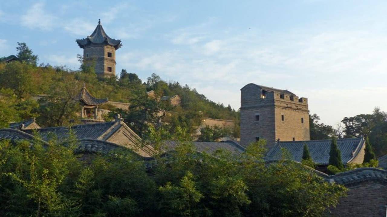 河南一座山因有中国最早北方最大的浚县大佛而著称于世