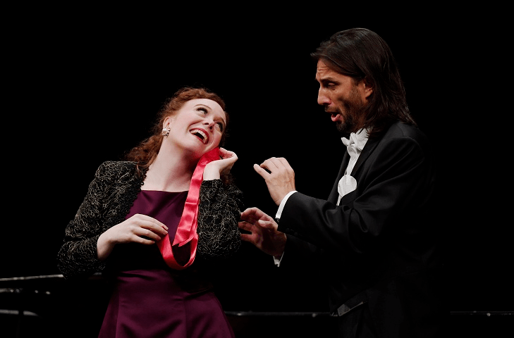 学会"面罩唱法",迅速解决您多年的练声困惑!